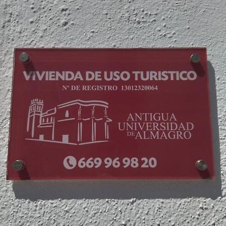 Apartamento Turistico Antigua Universidad Almagro Exteriér fotografie