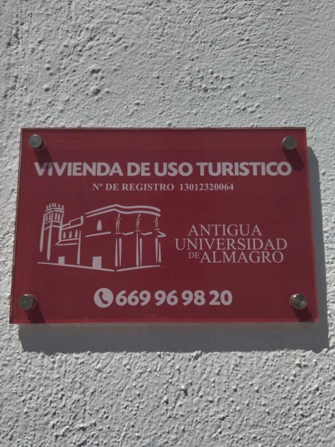 Apartamento Turistico Antigua Universidad Almagro Exteriér fotografie